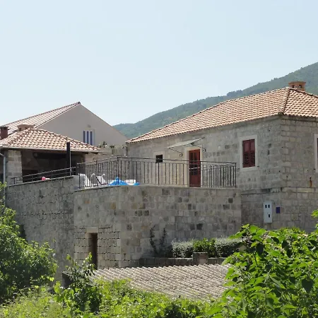 Petrosa Vila *