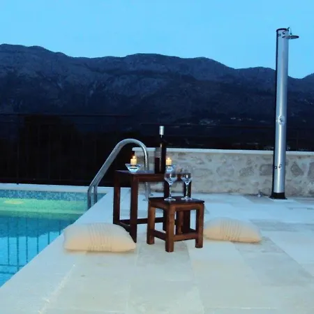 Villa Petrosa *