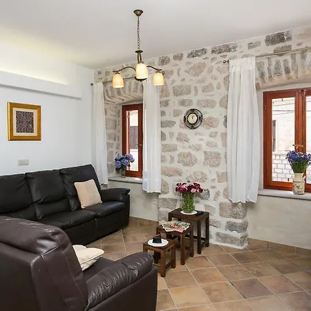 Villa Petrosa *